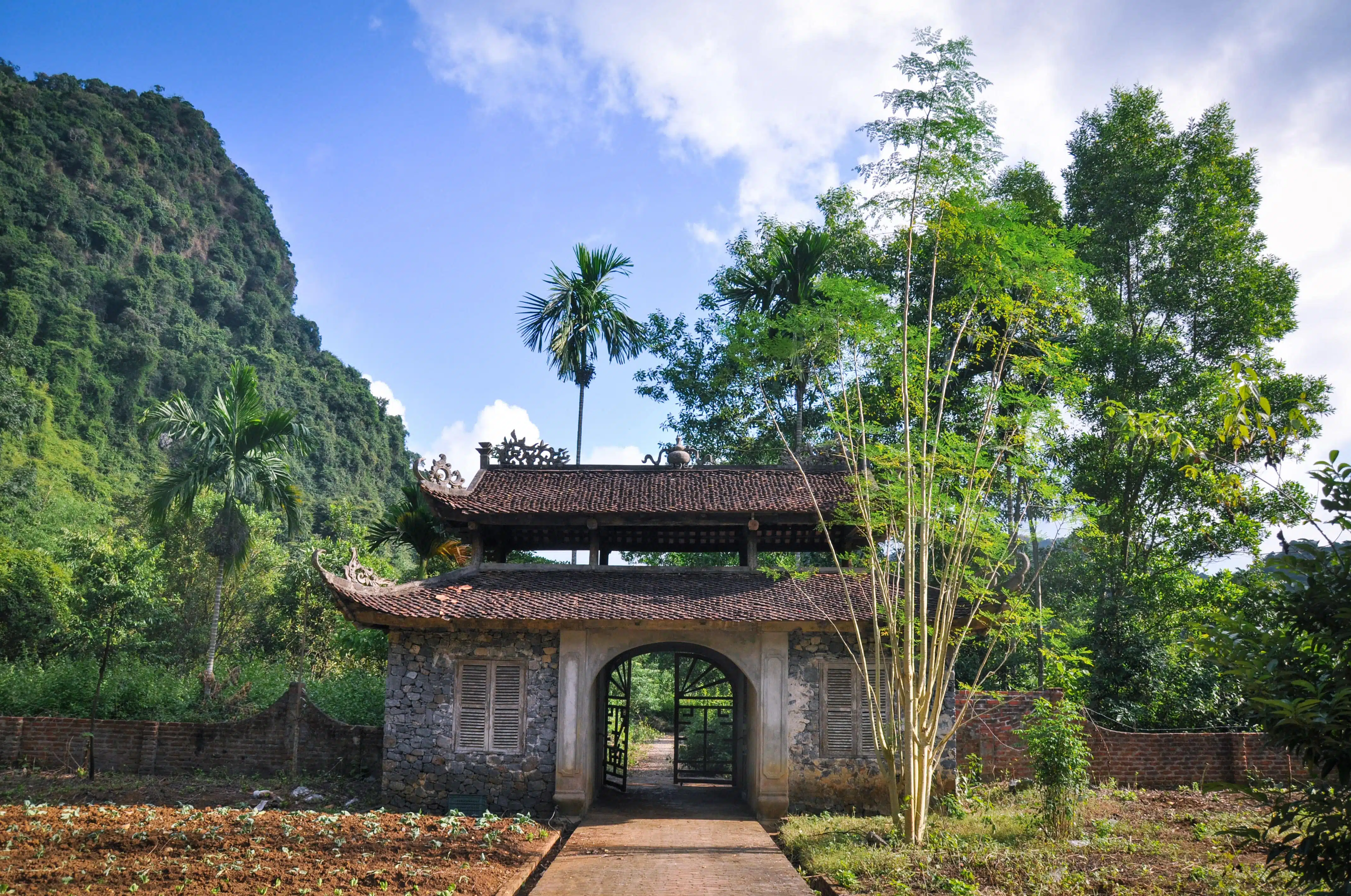 viet-hai-village