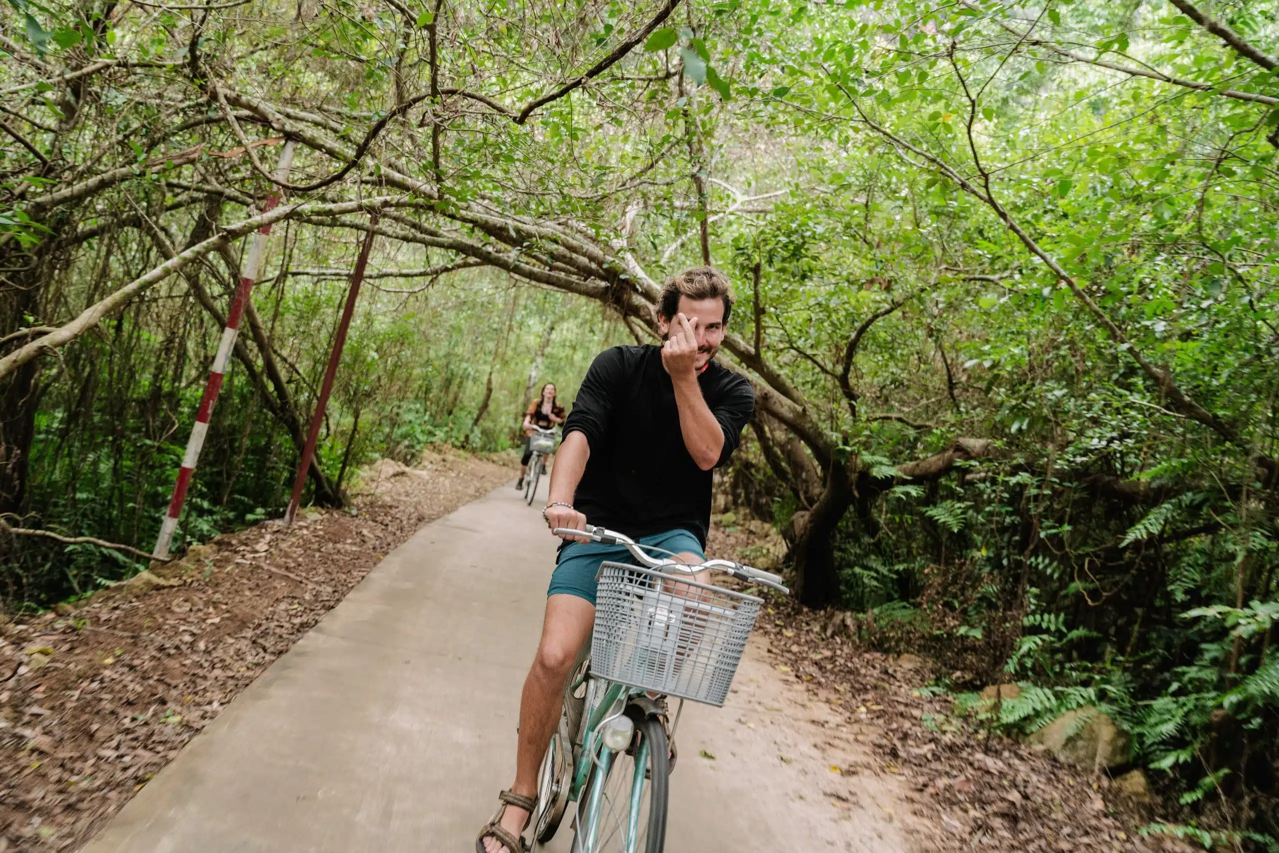 bike-cycle-viet-hai-village-catba