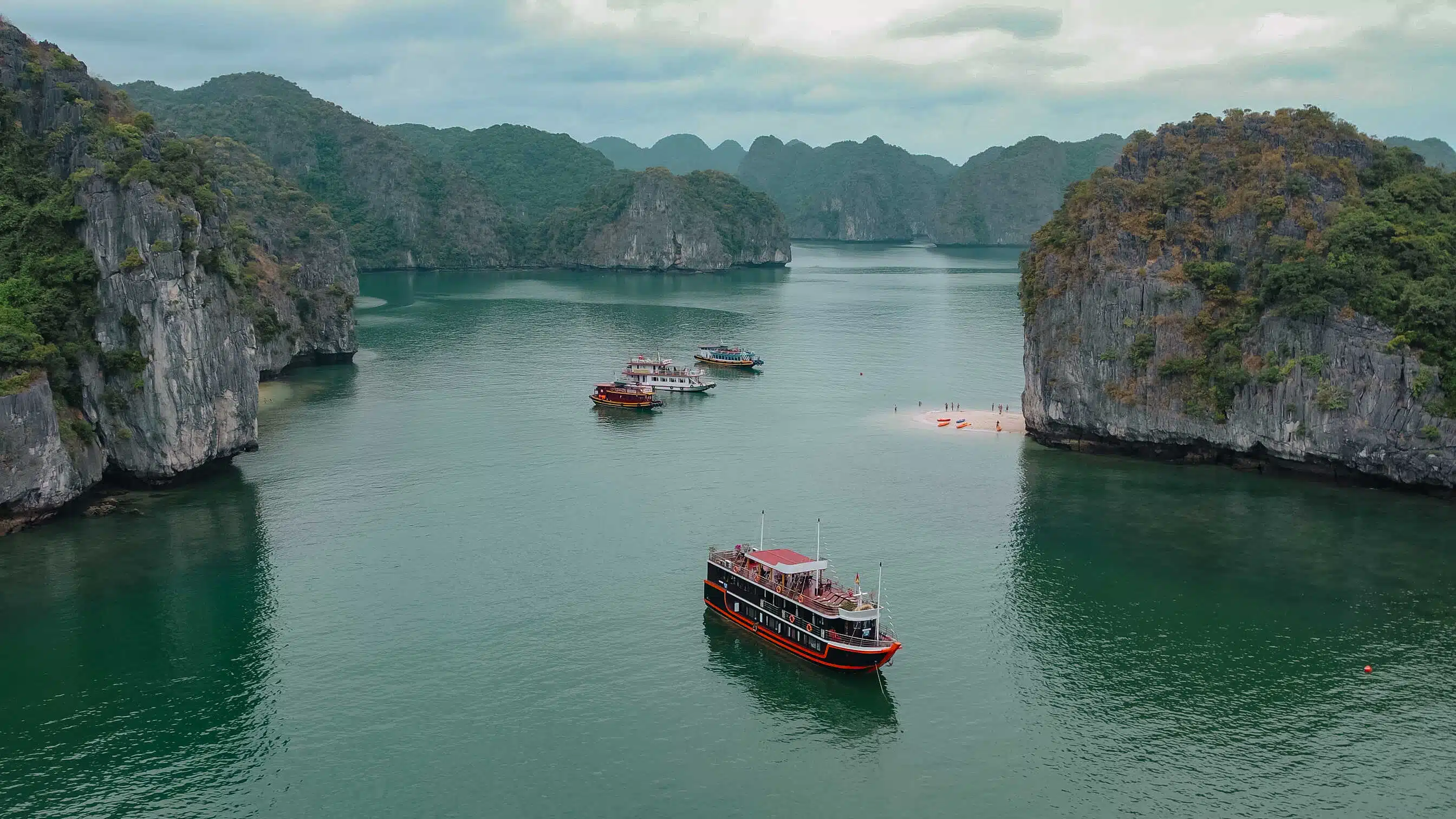 Dark & Bright Cave – Enchanting Caves in Lan Ha Bay