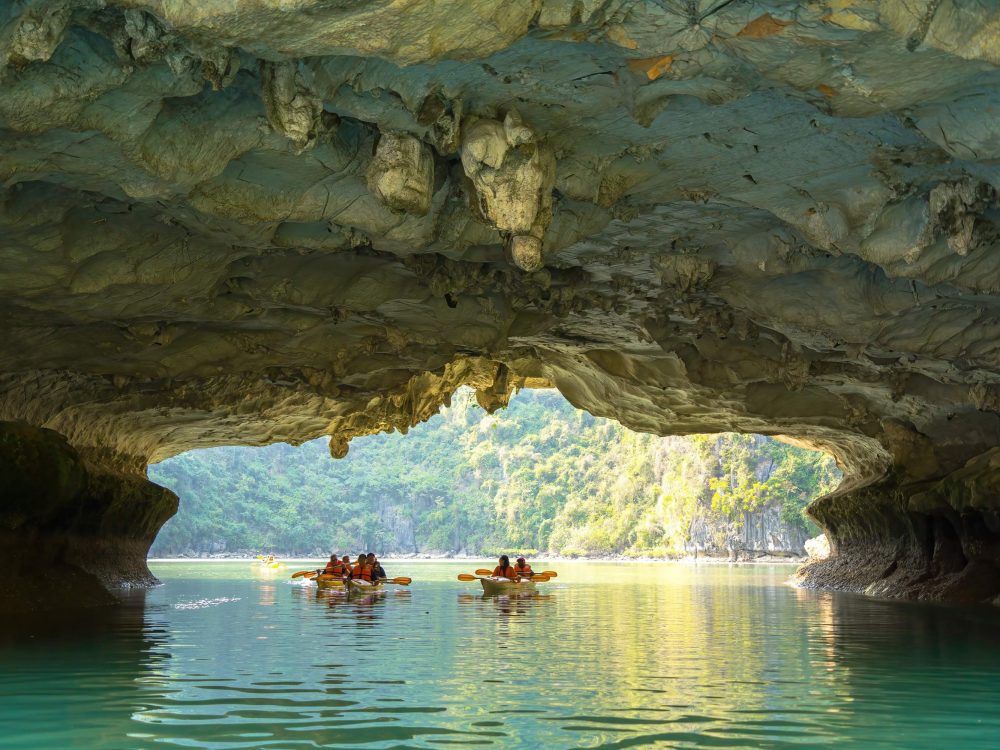 ba-ham-lake-cave