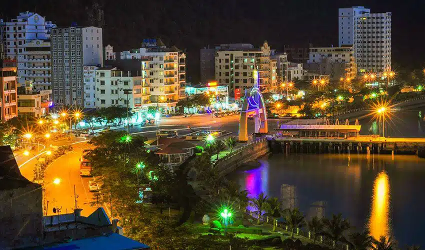 3 Days 2 Nights  (1 night Cat Ba + 1 night Daiichi Boutique Cruise)
