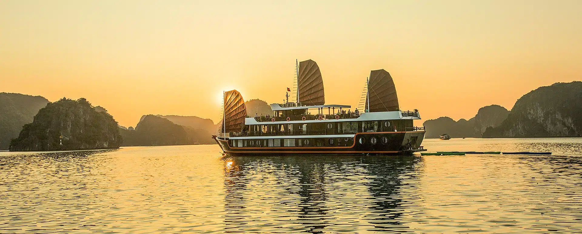 Charter Private Cruise in Lan Ha Bay