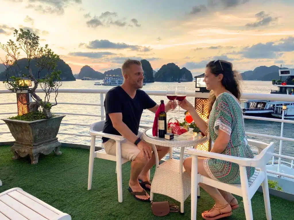 Charter a cruise in Lan Ha Bay