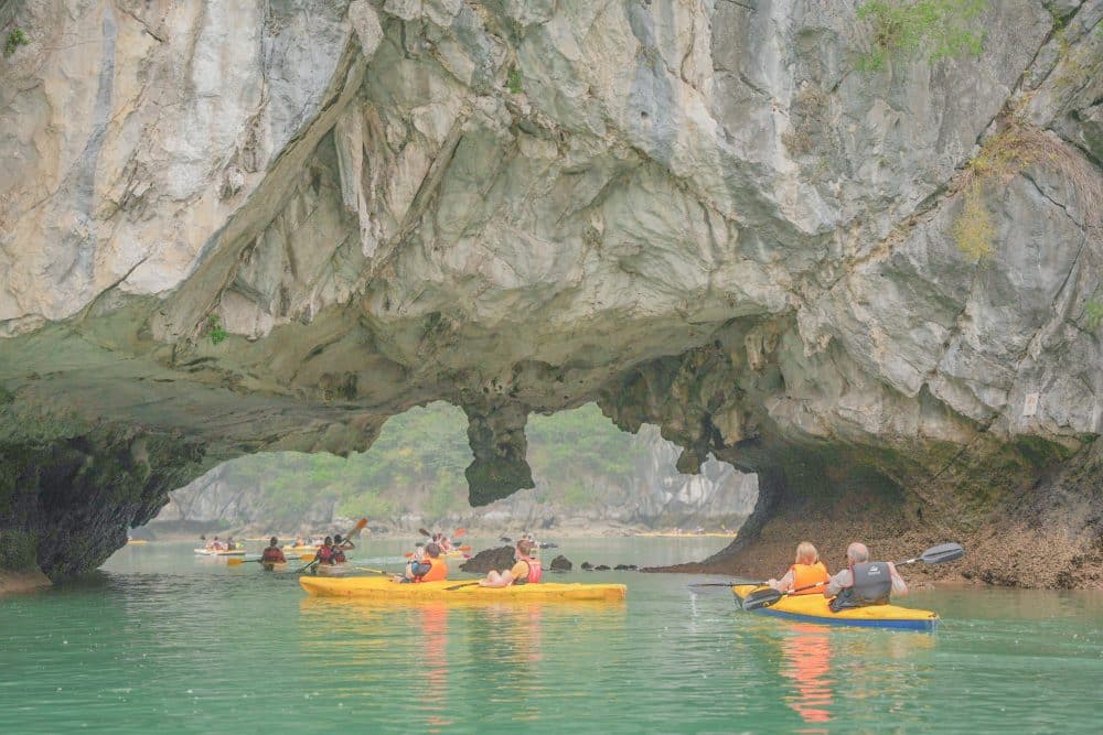 kayaking-hang-sang-hang-toi